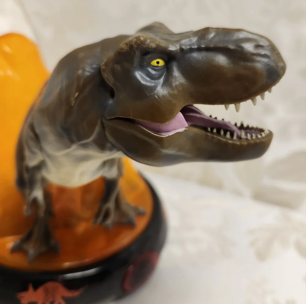 Jurassic World Lot Night Light 3D T REX Dinosaur Fleece Throw And Plush W/ Sound